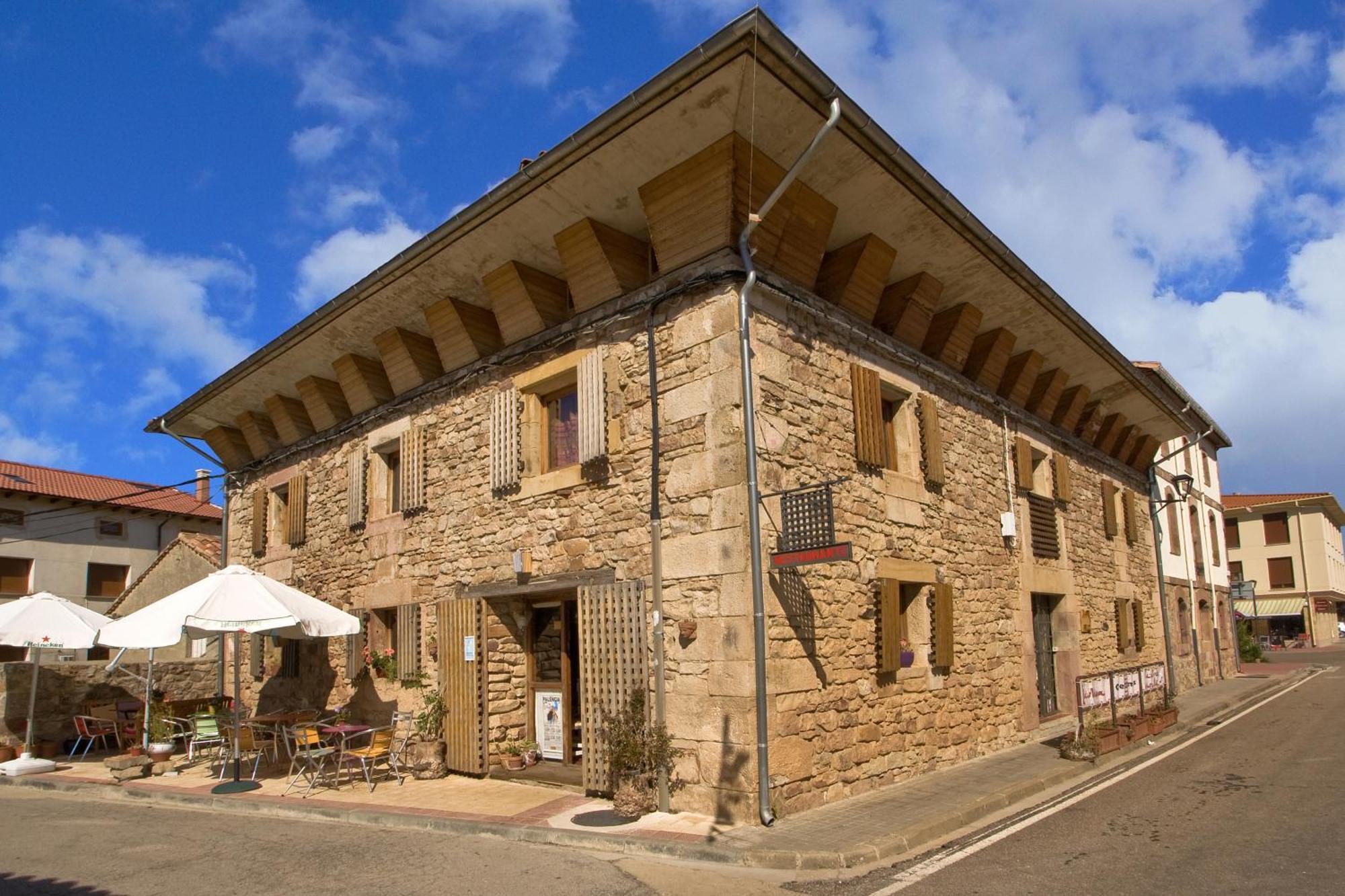 Hotel Rural Casa De Las Campanas Salinas De Pisuerga Exterior photo